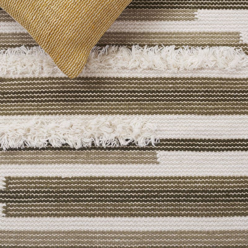 SAFAVIEH Handmade Kenya Herta Striped Wool Rug