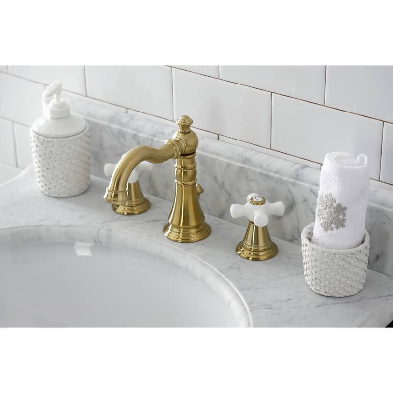 American Classic 8 in. Widespread Bathroom Faucet - Brushed Brass