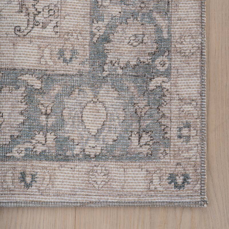 Nuloom Amarielle Traditional Vintage and Distressed Rug