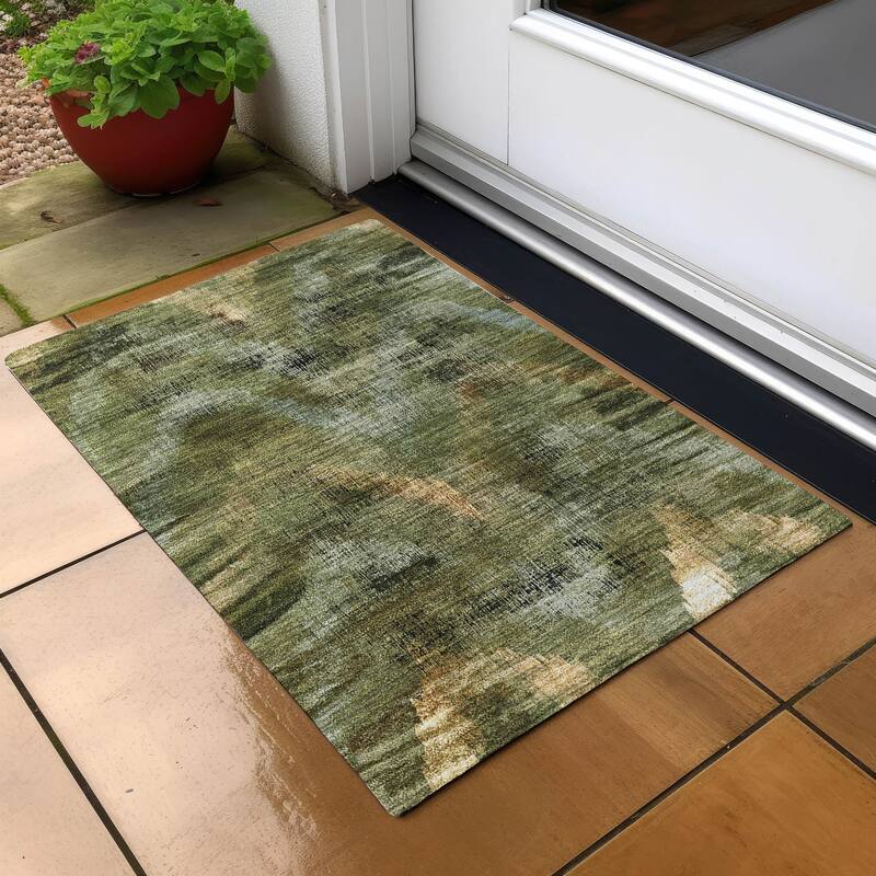Machine Washable Indoor/ Outdoor Chantille Distressed Chevron Rug - Olive - 1'8" x 2'6"