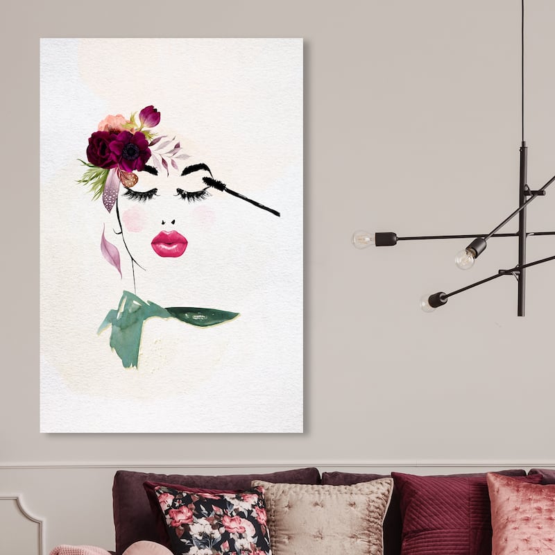 Wynwood Studio Fashion and Glam Ava's Dream White and Glam Wall Art Canvas Print - 45 x 30