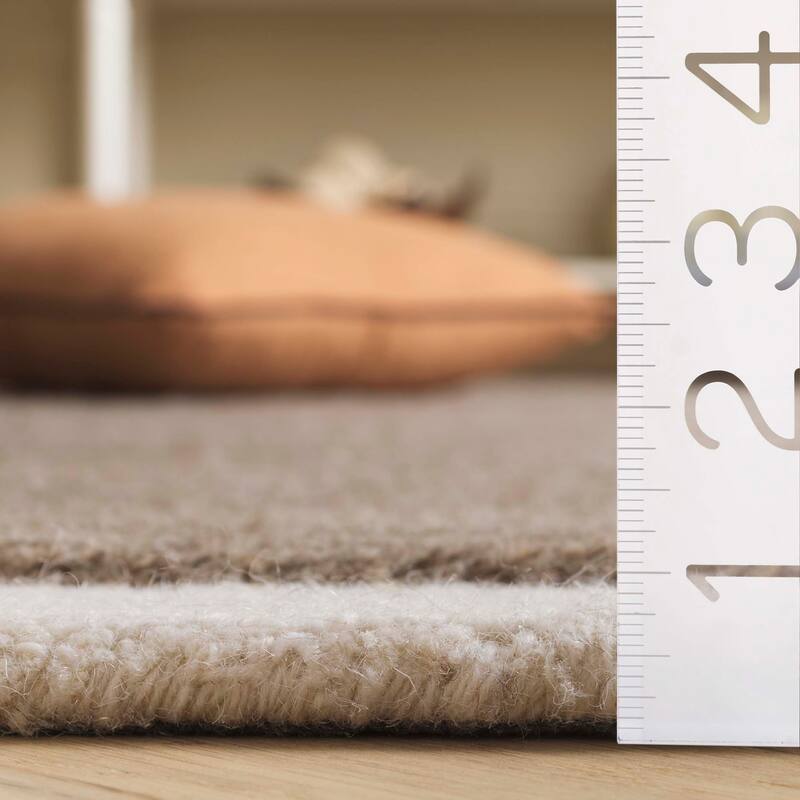 SAFAVIEH Handmade Metro Kleanthi Border Wool Rug