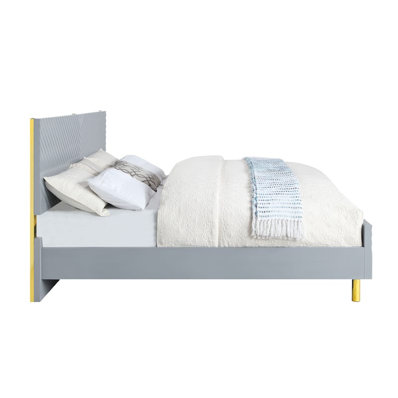 California King Size Metal Platform Bed with Wave Pattern Design, 39 Slats Included and 660lbs Weight Capacity - Gray