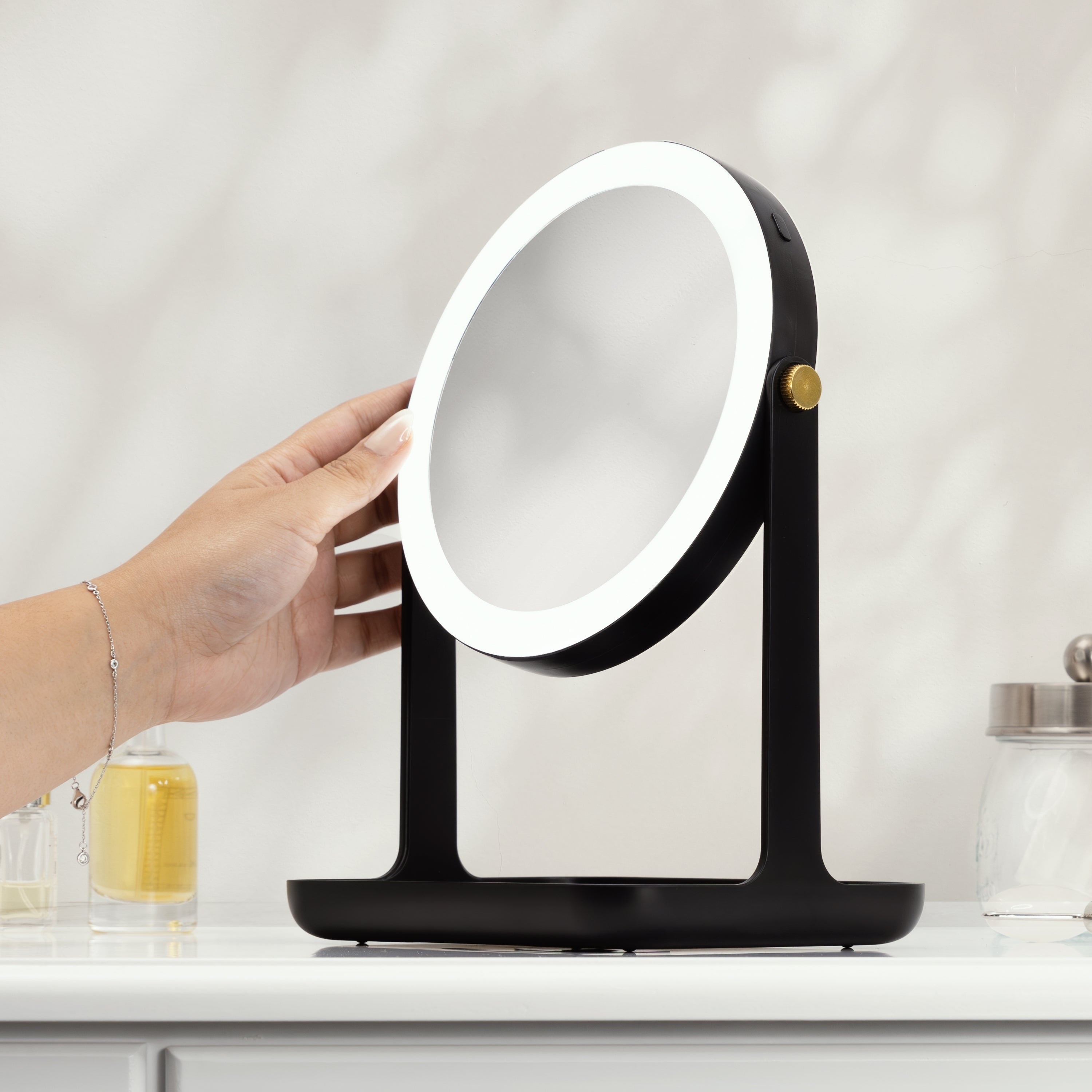 Lighted Makeup Mirror with Accessory Tray Phone Holder N A