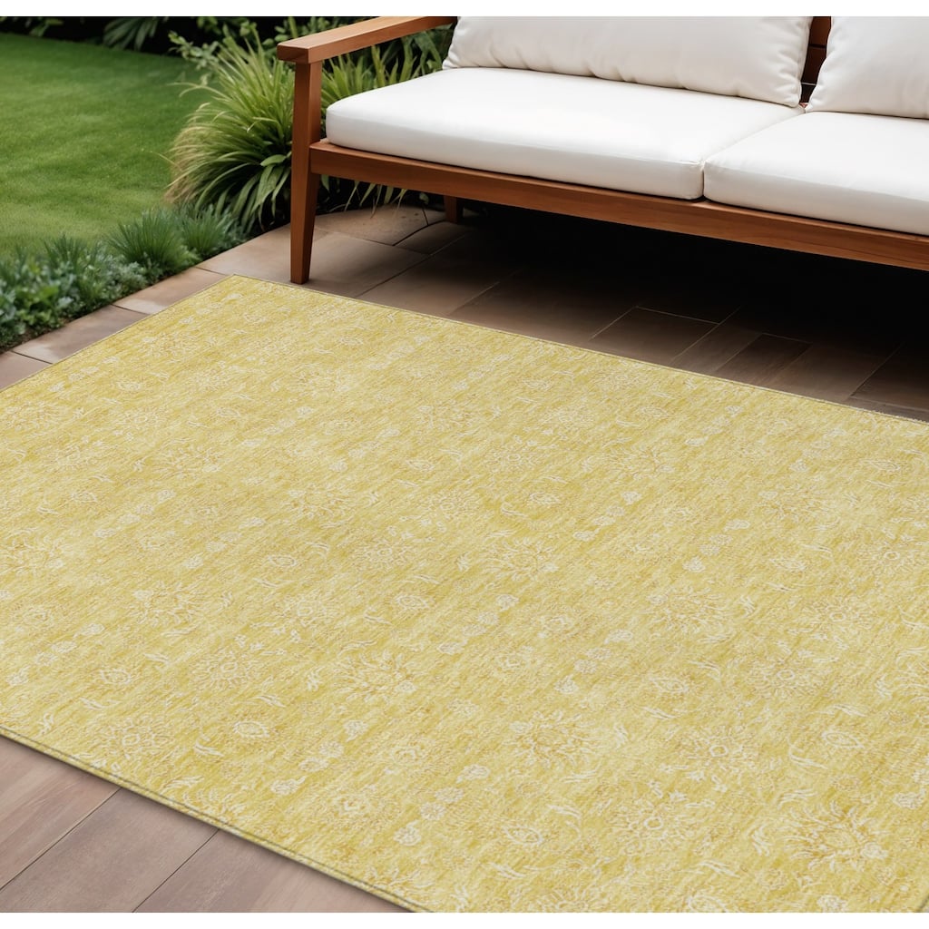 HomeRoots Floral Transitional Rectangle Outdoor Rug