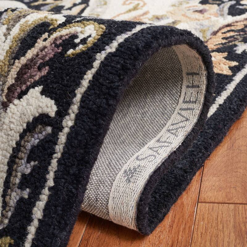SAFAVIEH Handmade Savonnerie Deep Traditional Wool Rug