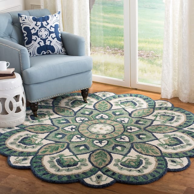 SAFAVIEH Handmade Novelty Urtza Ornate Flower Wool Rug - 6' Round - Ivory/Blue