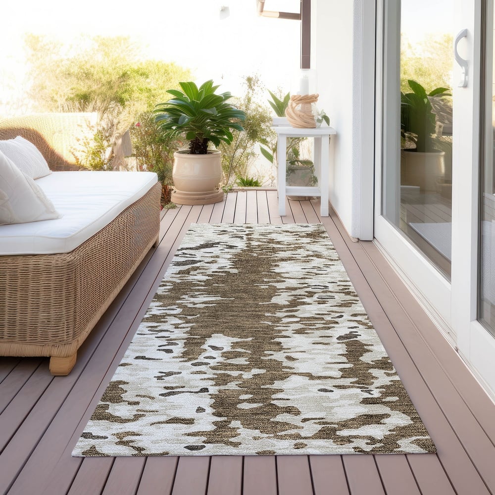 Machine Washable Indoor/ Outdoor Abstract Chantille Rug