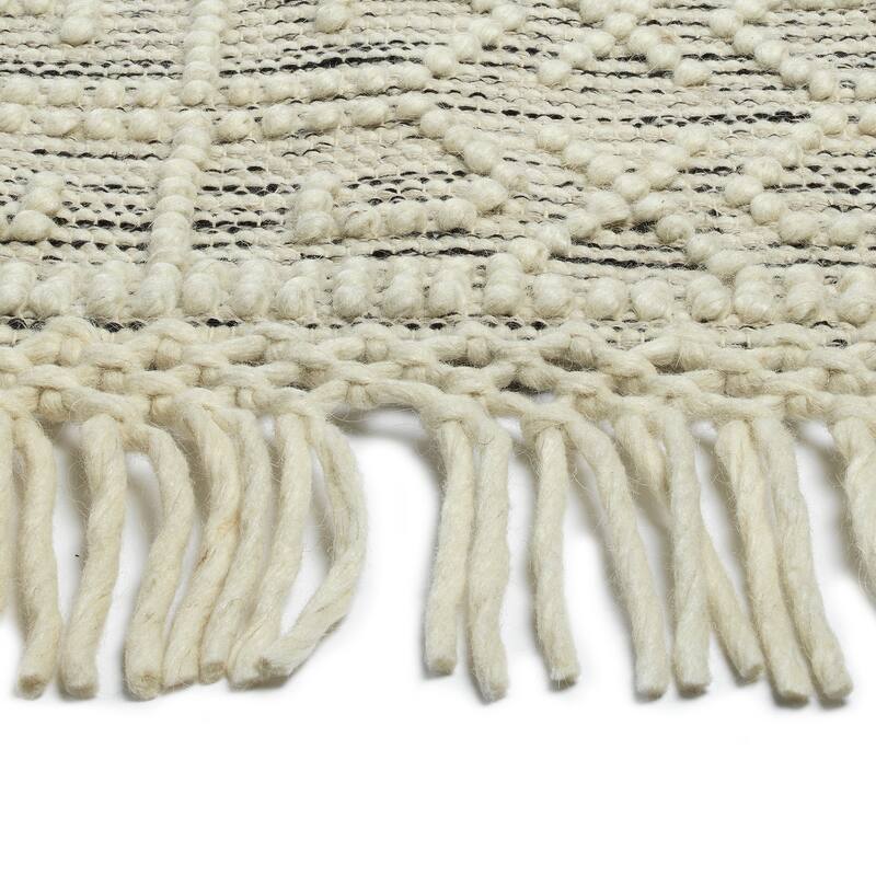 Mara Collection Ivory Square Indoor Throw Rug