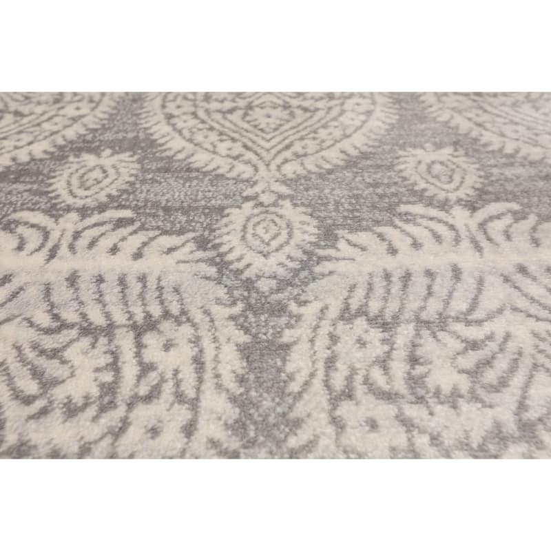 Gold Polypropylene Gabi Traditional Area Rug