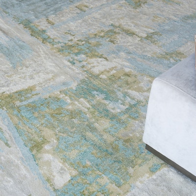 EXQUISITE RUGS Luxury Laureno Hand-knotted Bamboo Silk Ivory/Green Area Rug.