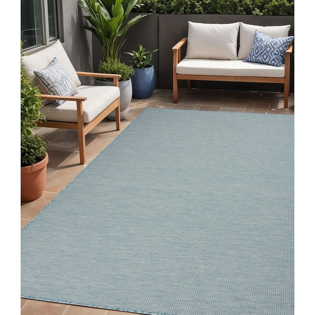 HomeRoots Contemporary Rectangle Outdoor Rug - 5' X 7'