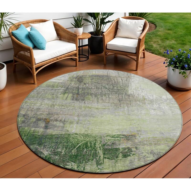 HomeRoots Abstract Transitional Rectangle Outdoor Rug - 8' Round