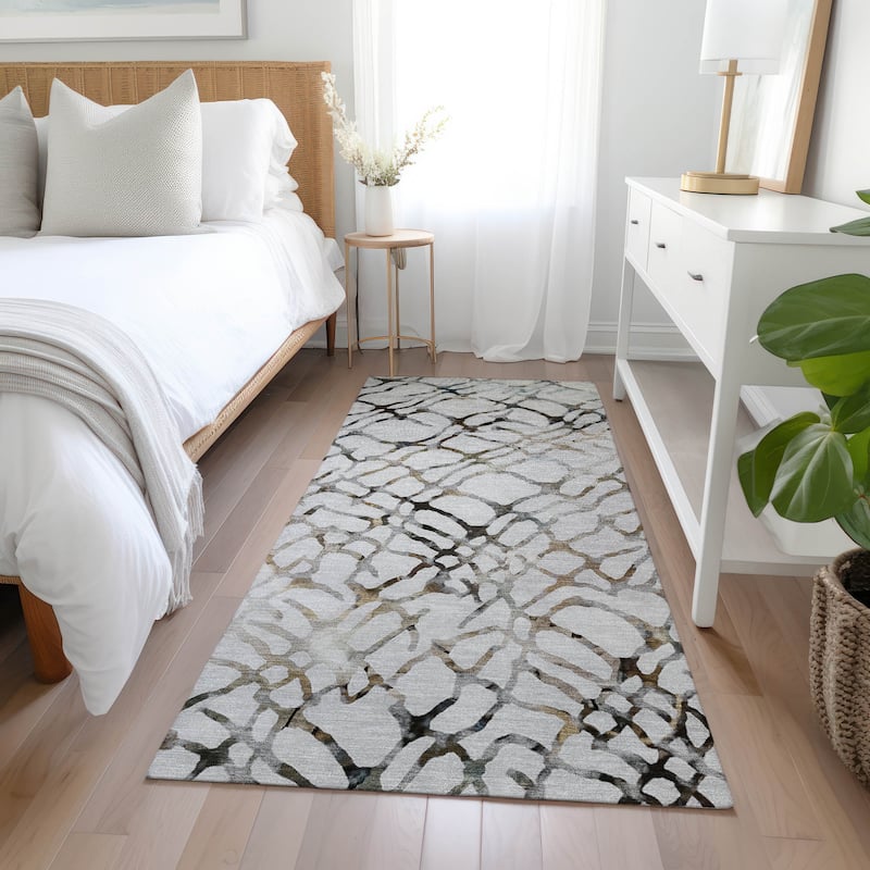 Machine Washable Indoor/ Outdoor Chantille Contemporary Rug - Silver - 2'3" x 7'6"