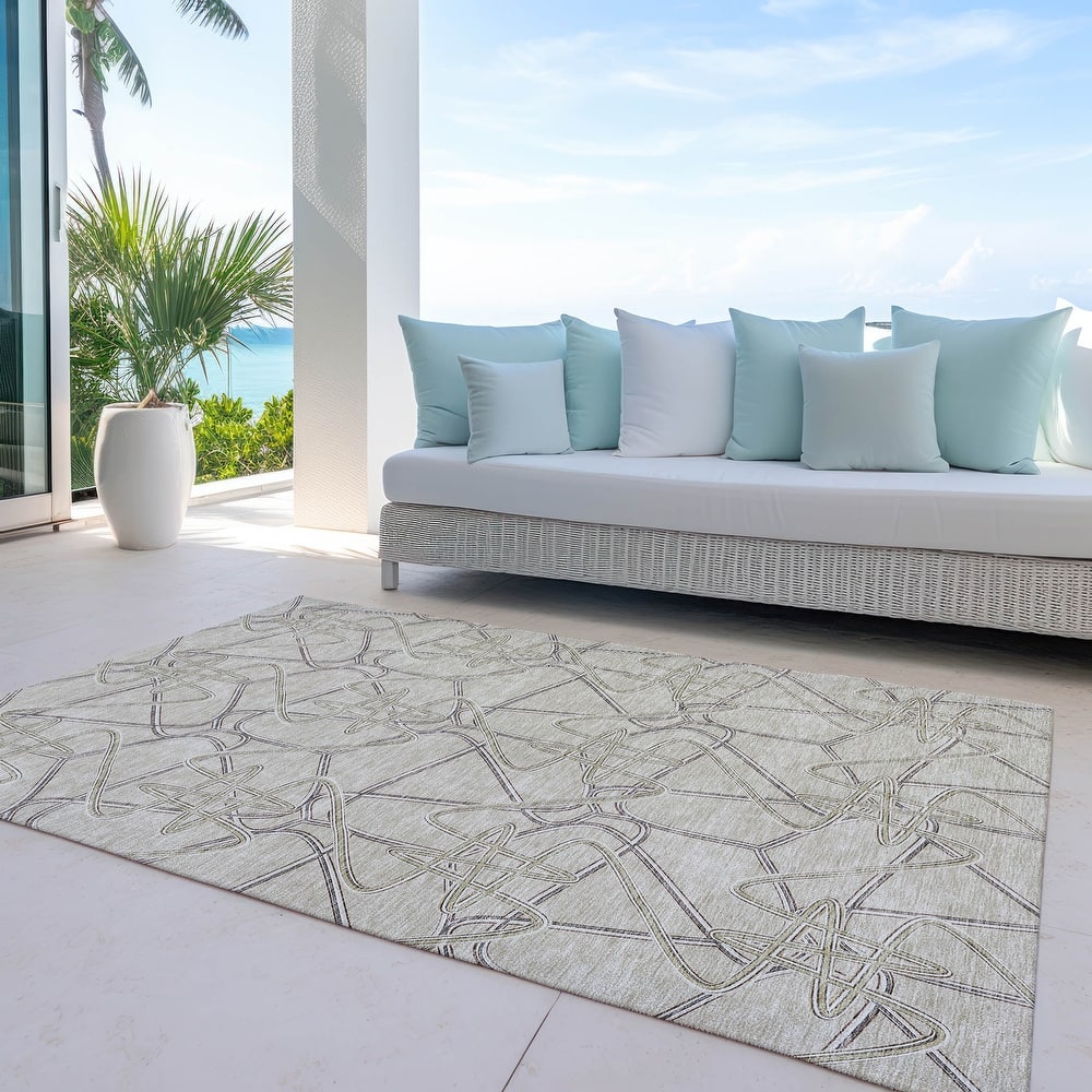 Machine Washable Indoor/ Outdoor Contemporary Links Chantille Rug