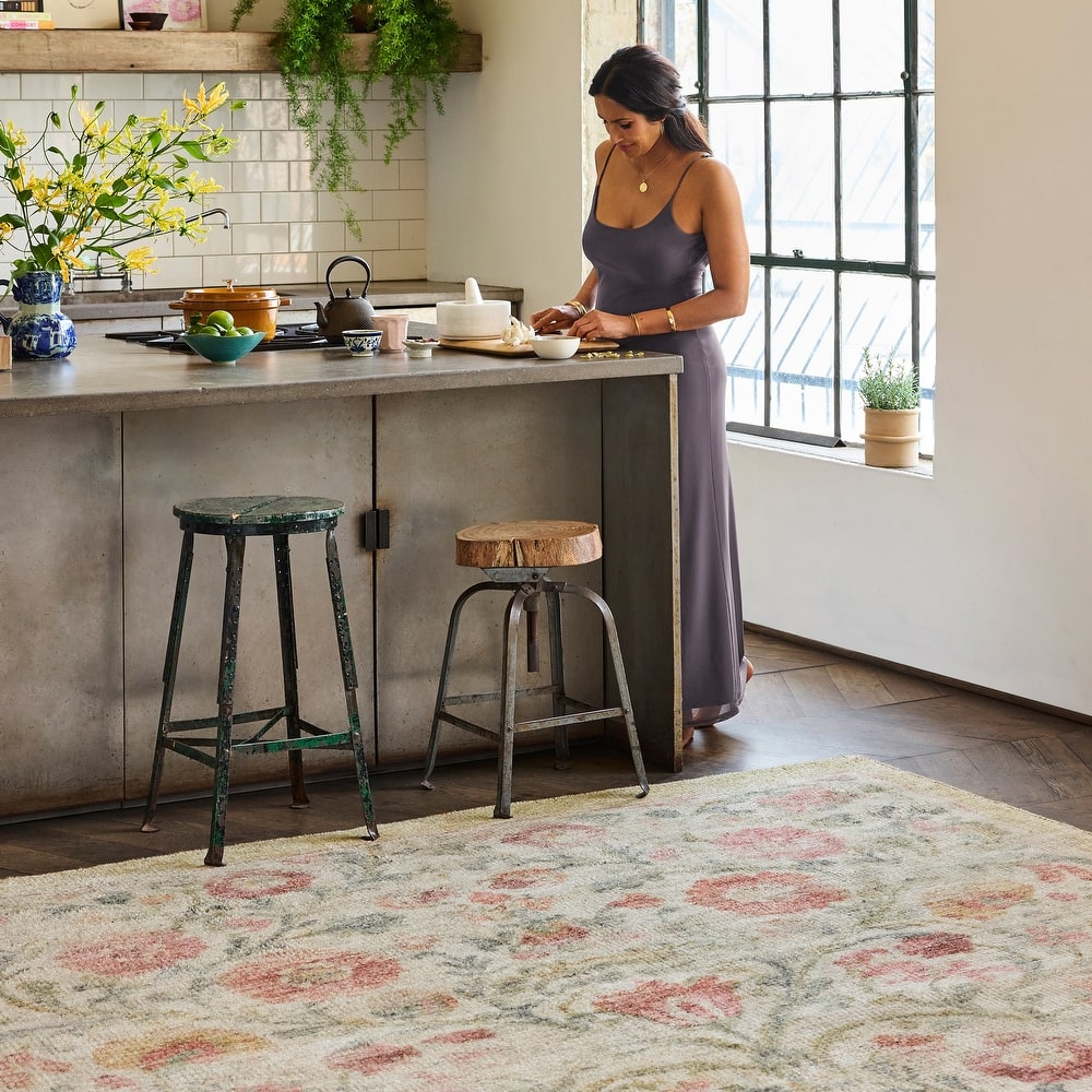 Padma Lakshmi Sufi Hand-Tufted Floral Motif Wool-Blend Rug