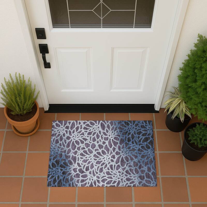 Machine Washable Indoor/ Outdoor Floral Craze Chantille Rug - Plum - 1'8" x 2'6"