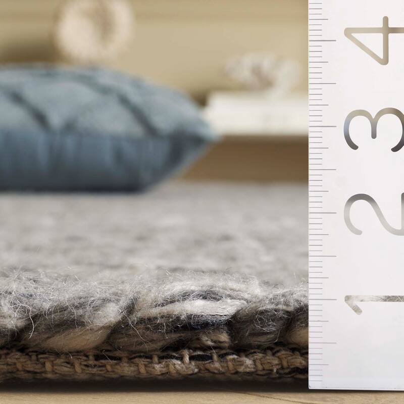 SAFAVIEH Handmade Natura Chisako Transitional Wool Rug