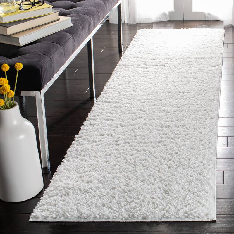 SAFAVIEH August Shag Solid 1.2-inch Thick Area Rug - 2'3" x 8'  Runner - White