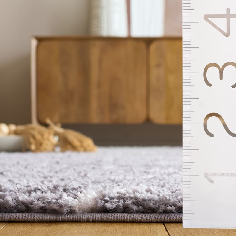 SAFAVIEH Arizona Shag Ghinwa 1.2-inch Thick Rug