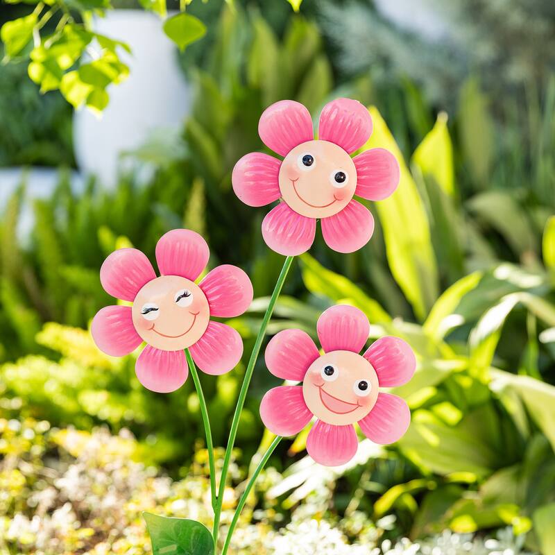 Glitzhome 36"H Metal Garden Triple Happy Face Flower Yardstake Wall Decor