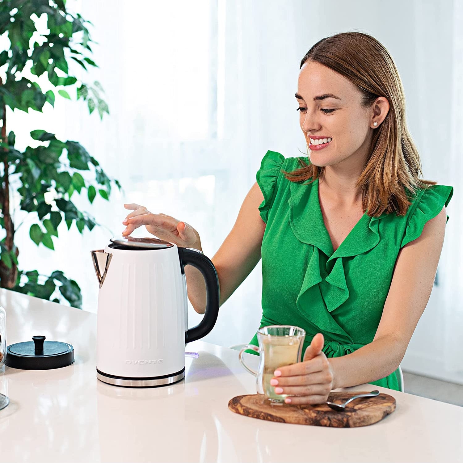 OVENTE Stainless Steel Electric Kettle Hot Water Boiler 1.7 Liters -  Powerful 1750W BPA Free with Auto