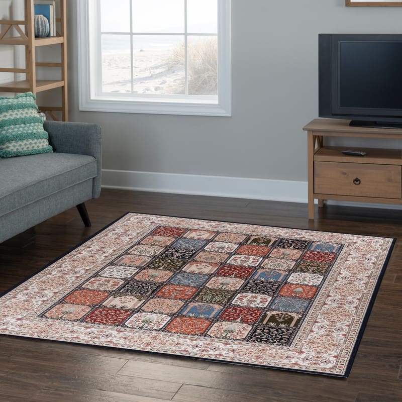 Emerald Huntley Ivory/Black Farmhouse Area Rug