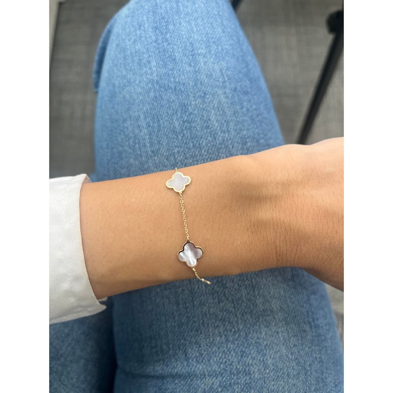 Italian Gold 14K Yellow Gold Mother of Pearl Clover Station Brcelet 10mm Clover size 2grams