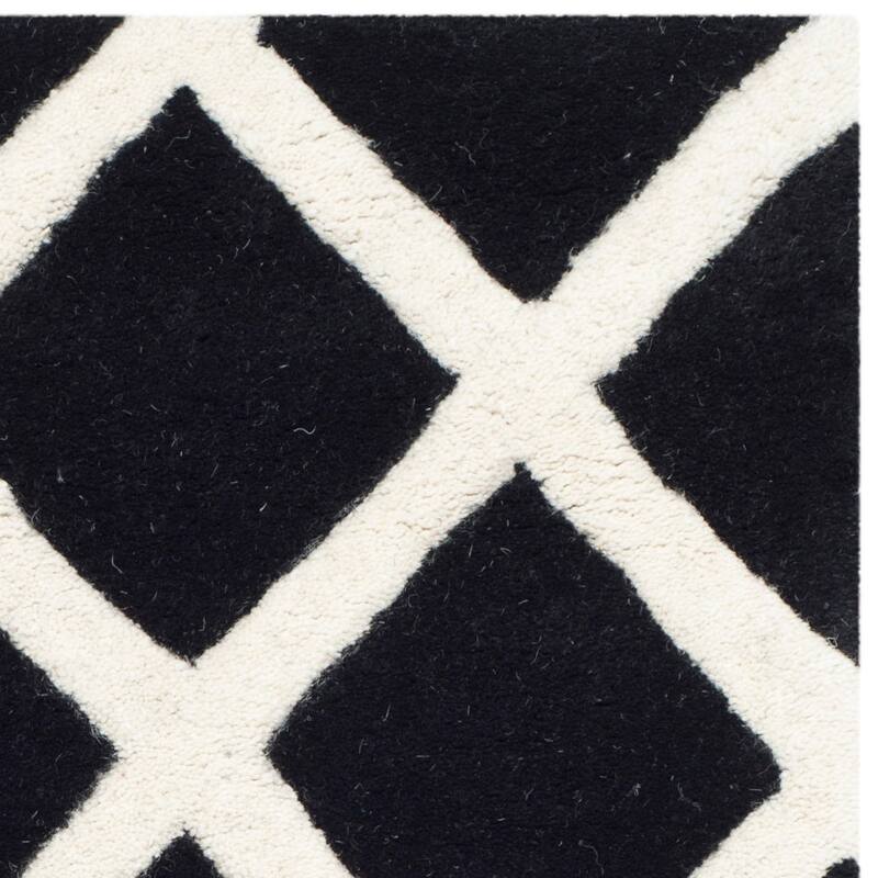 SAFAVIEH Handmade Chatham Retha Modern Moroccan Wool Rug