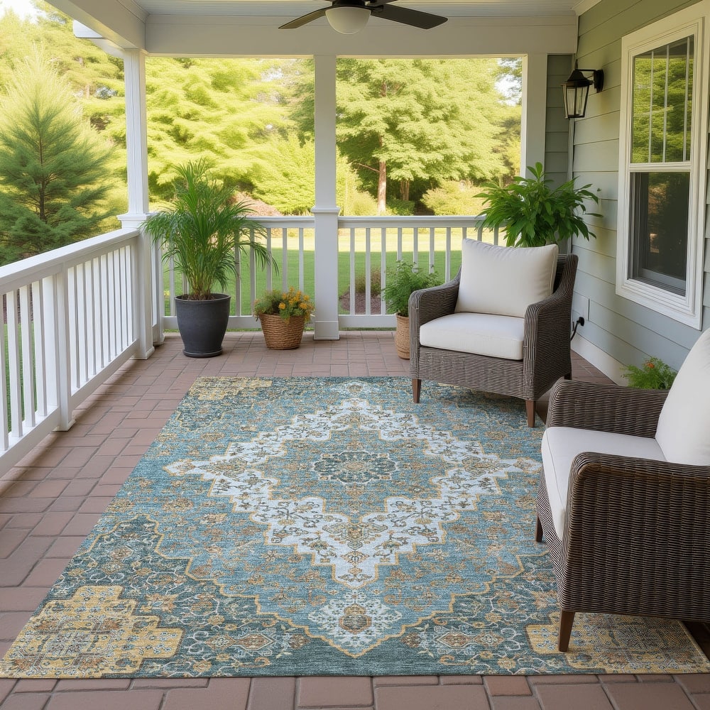 Machine Washable Indoor/ Outdoor Traditional Karachy Chantille Rug