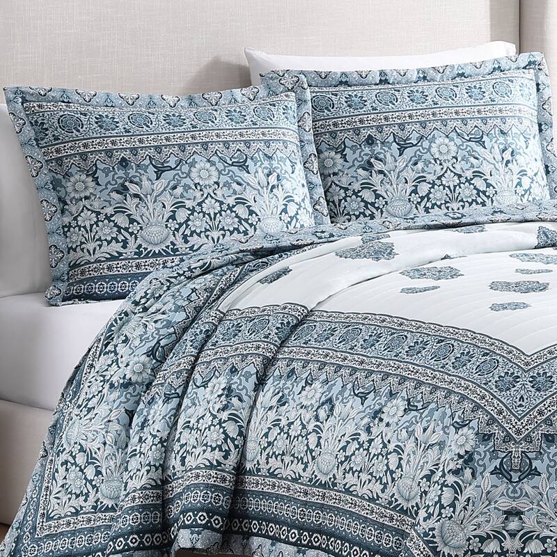 Bebejan Aquamarine Medallion 3 Piece Reversible Quilted Coverlet Set
