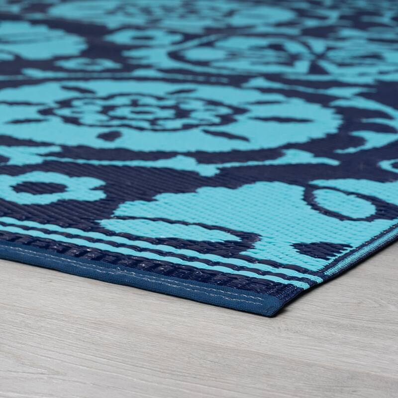 Sundown Beach Floral Indoor/Outdoor Area Rug