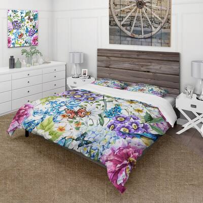 Designart 'Vibrant Wild Spring Leaves and Wildflowers XII' Modern Duvet Cover Set