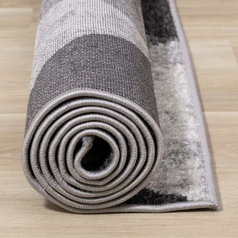 Flynn Collection - Grey/Cream Distressed Diamonds Rug