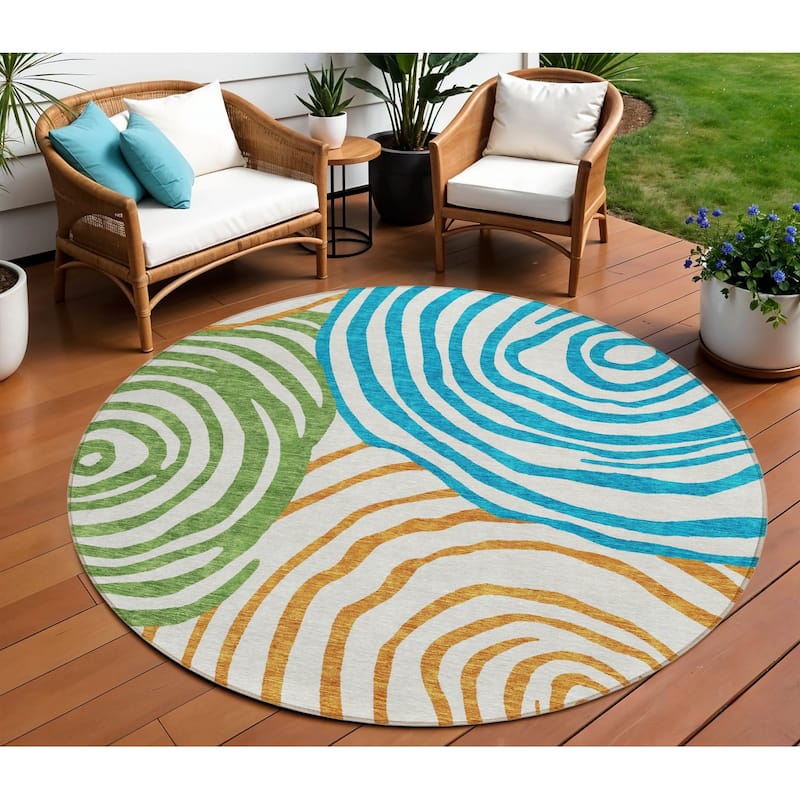 HomeRoots Abstract Transitional Rectangle Outdoor Rug - 8' Round