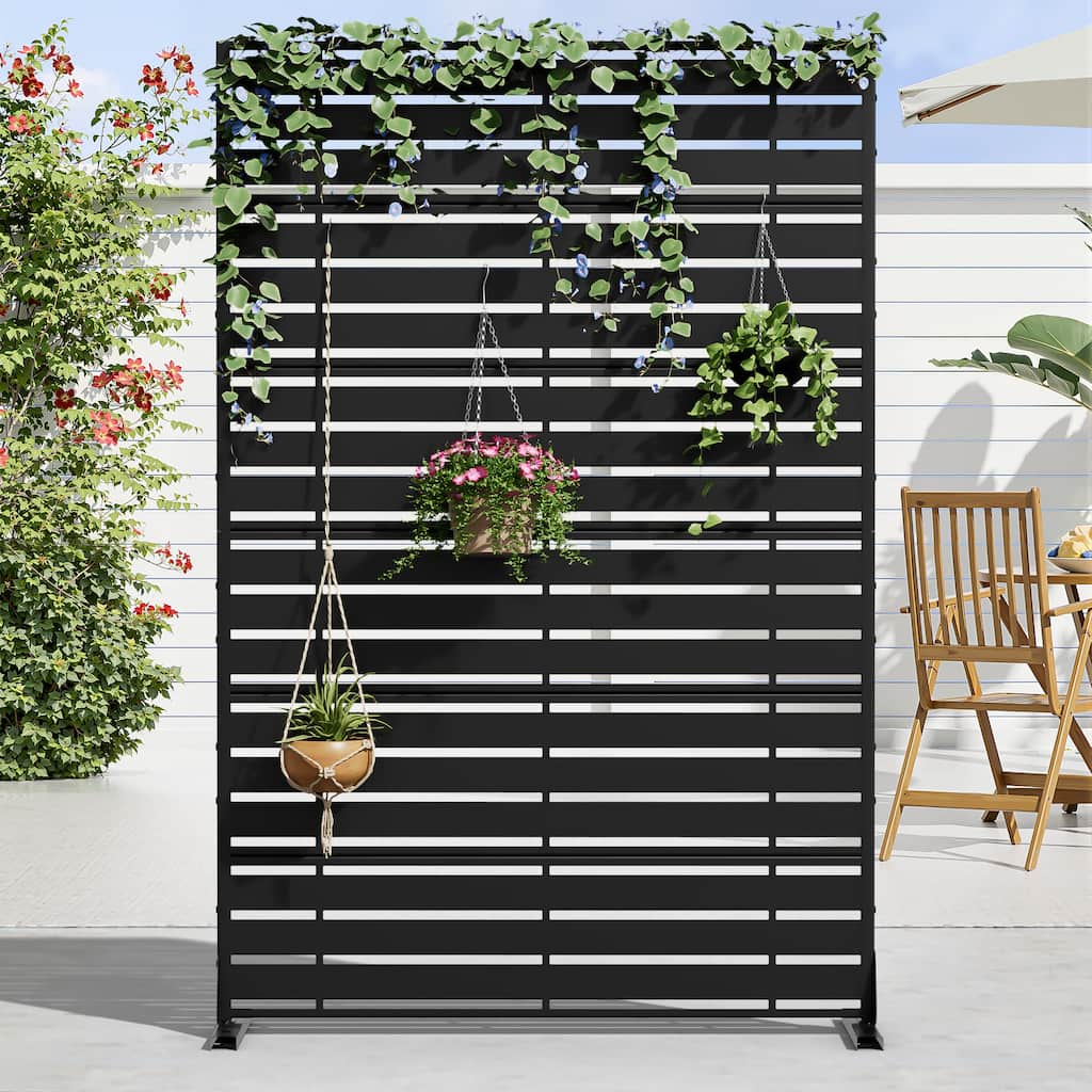 Dovelina 6ft.x 4ft. White Outdoor Freestanding Metal Privacy Screen Decorative Garden Fence - 72"x47"