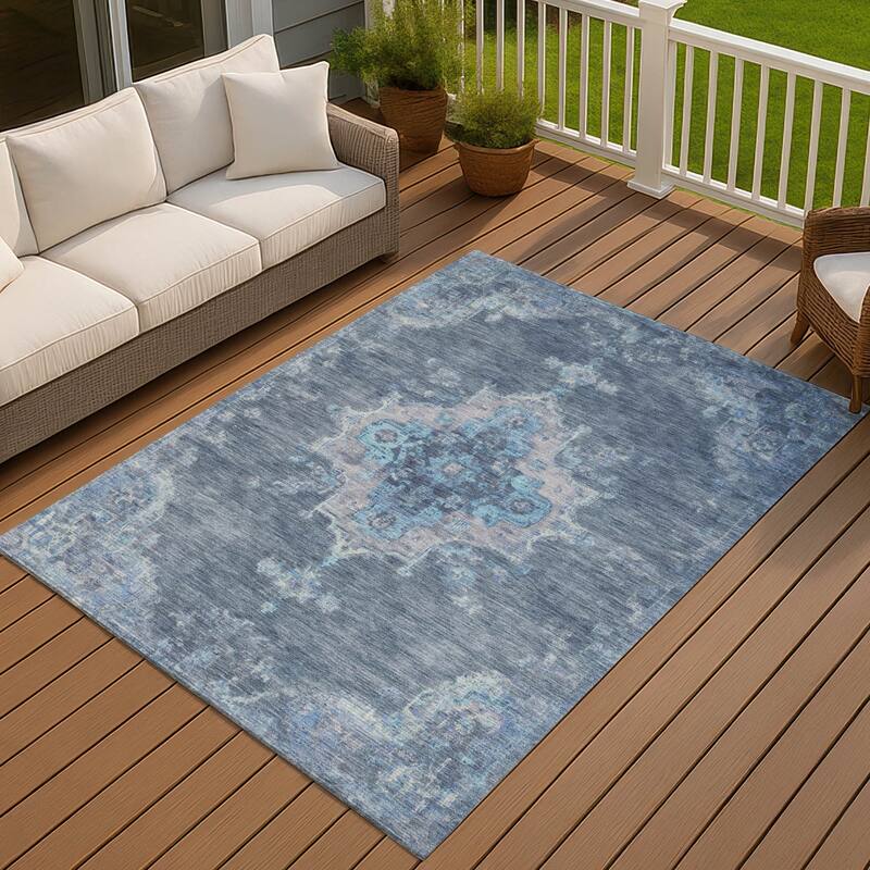 Machine Washable Indoor/ Outdoor Traditional Tabriz Chantille Rug - Blue - 5' x 7'6"