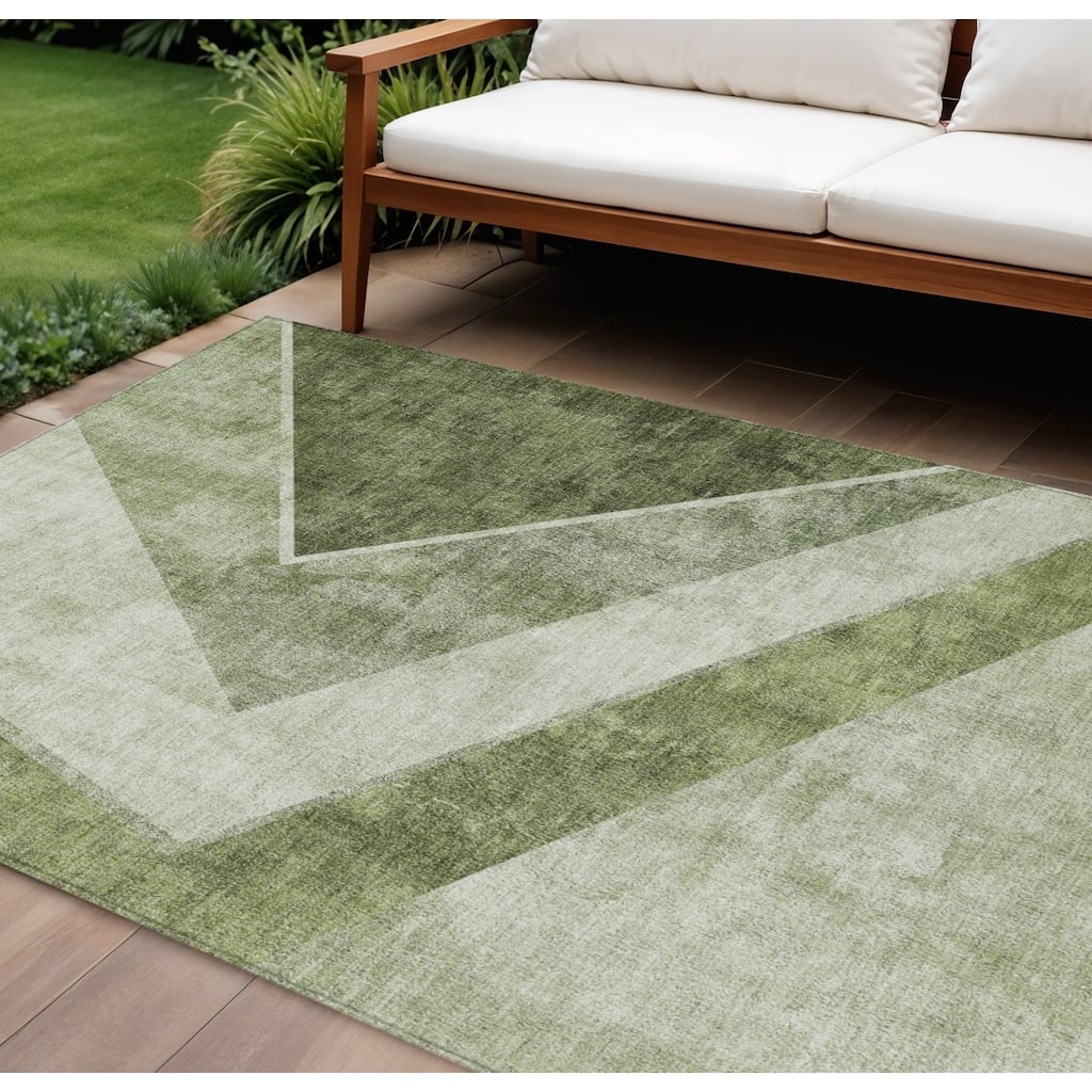 HomeRoots Geometric Transitional Rectangle Outdoor Rug