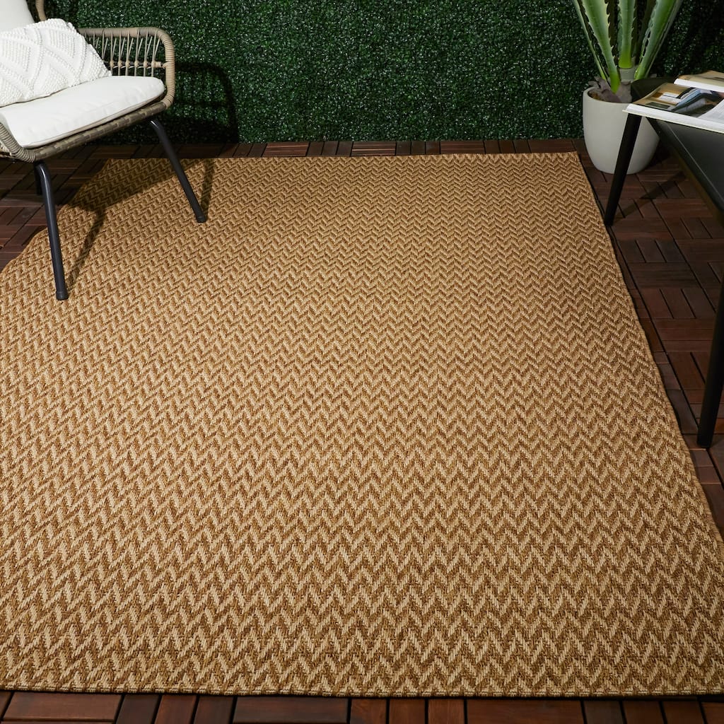 Loft Gracie Chevron Natural Indoor/Outdoor Rug