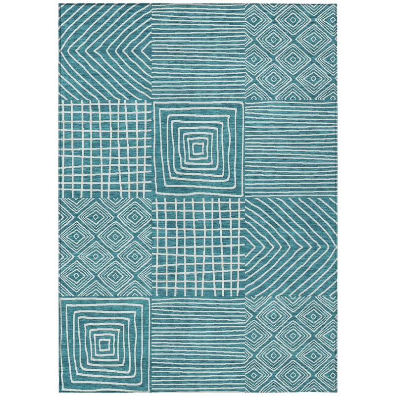 HomeRoots Geometric Transitional Rectangle Outdoor Rug