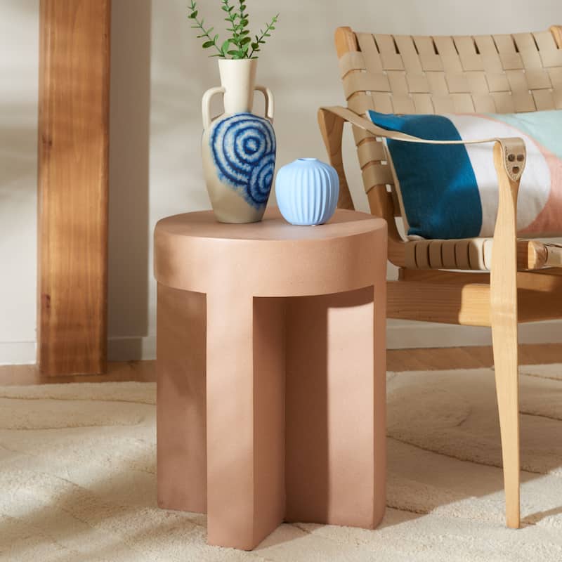 SAFAVIEH Aldrich Round Accent Table (Fully Assembled) - 15"W x 15"D x 18"H