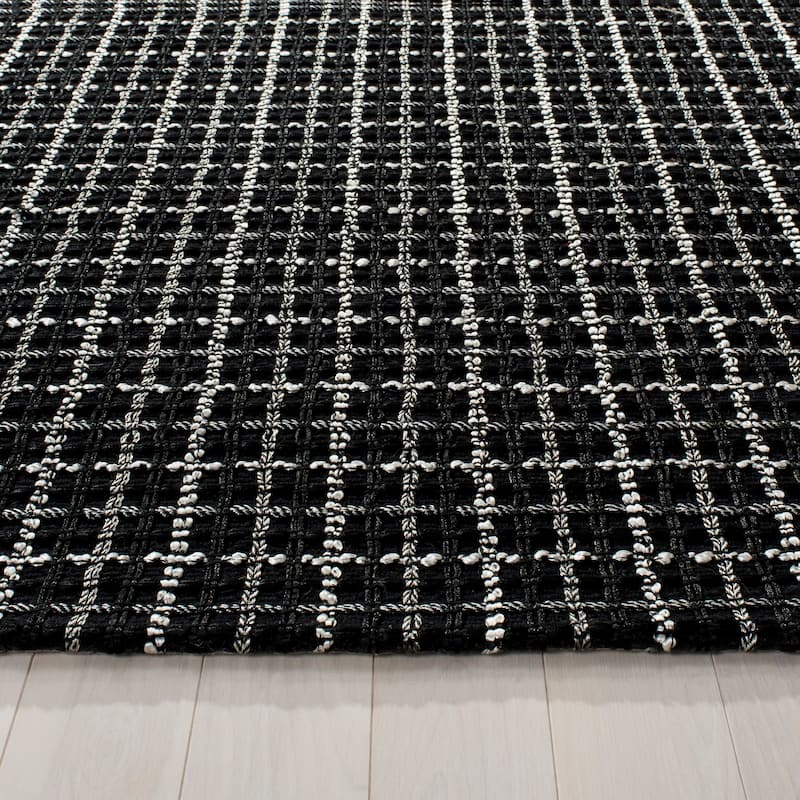 SAFAVIEH Handmade South Hampton Danika Casual Polyester Rug