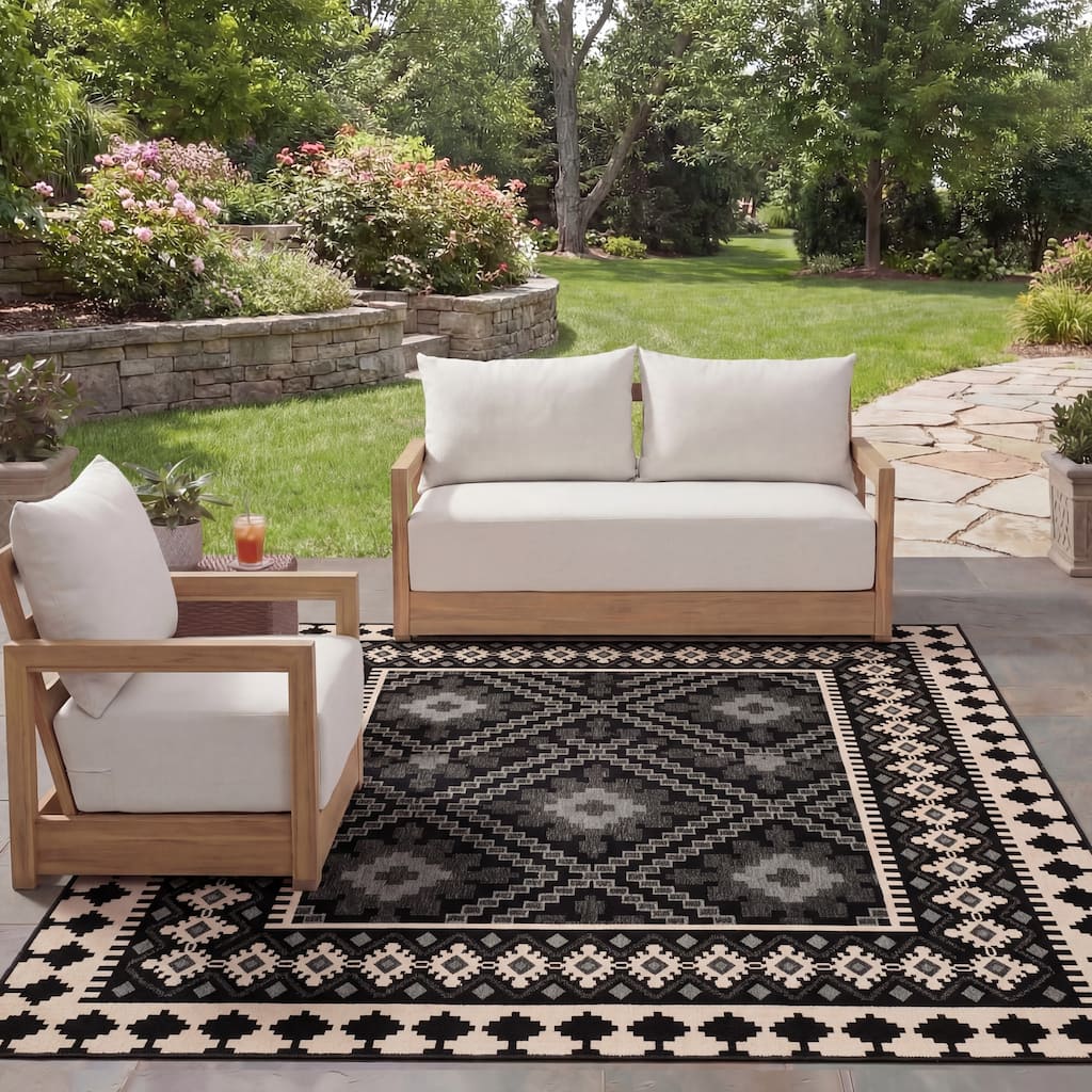 SAFAVIEH Veranda Rita Indoor/ Outdoor Waterproof Patio Backyard Rug