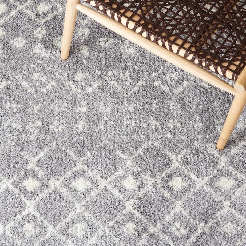 SAFAVIEH Berber Fringe Dashurije Leatha Trellis Rug - 5'3" x 7'6"