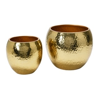 A closer look at Hand Hammered Metal Planters