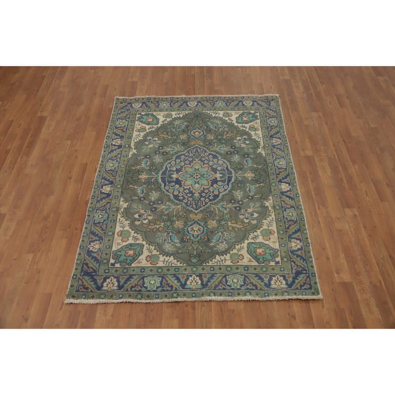 Hand Knotted Oriental 100% Wool Carpet Traditional Floral Green Tabriz Area Rug - 6' 0'' X 4' 6''