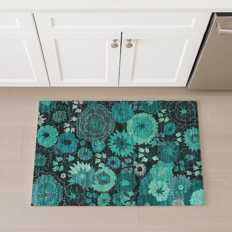 Machine Washable Indoor/ Outdoor Modern Floral Chantille Rug