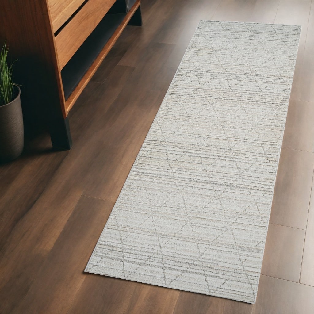 Bineb Distressed Geometric Modern Stain Resistant Woven Area Rug By HomeRoots - 2' X 5'