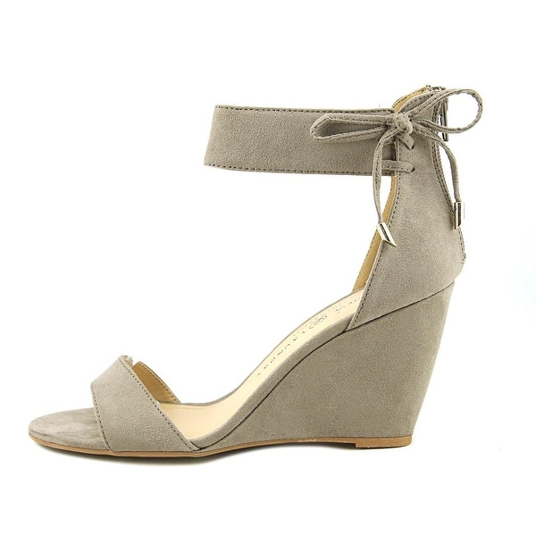 chinese laundry camomile wedge sandal