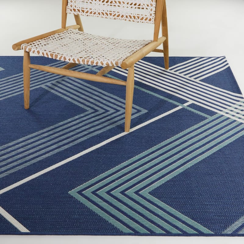 Mandel Modern Stripe Indoor/Outdoor Area Rug - 5'3" x 7' - Navy
